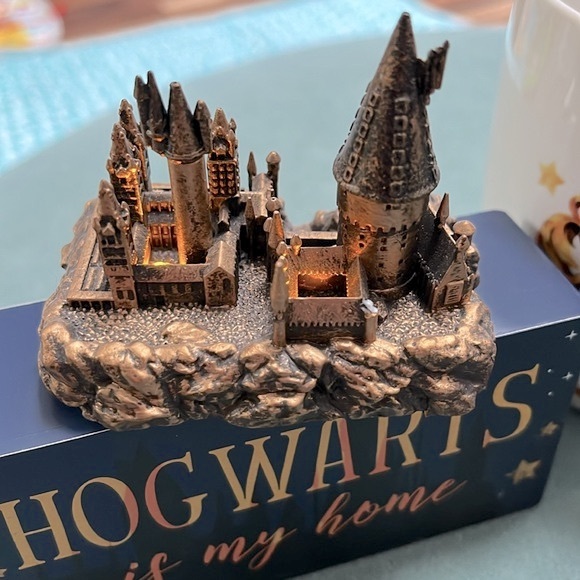 Harry Potter Hogwarts desk accessories castle mug sticker book and sign - Picture 8 of 12